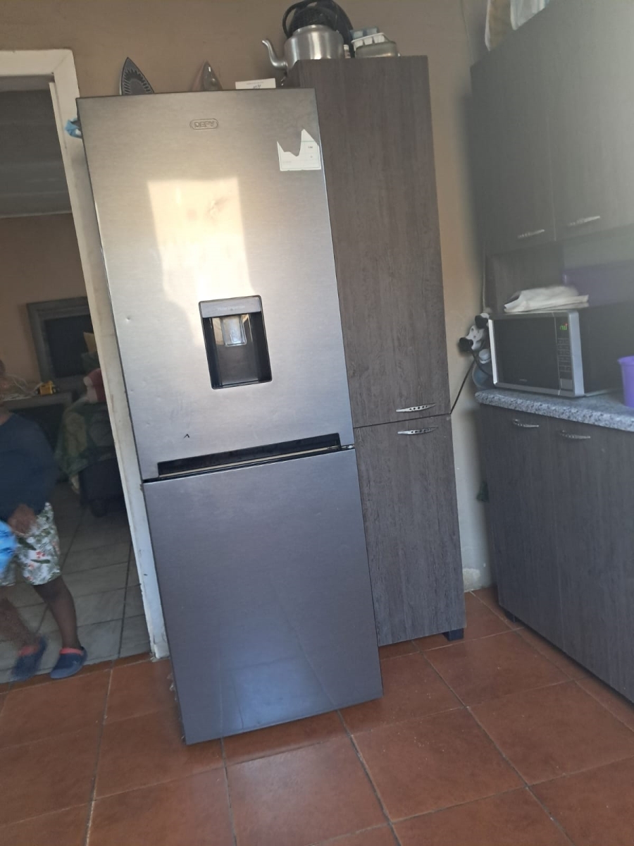 2 Bedroom Property for Sale in Kwazakhele Eastern Cape